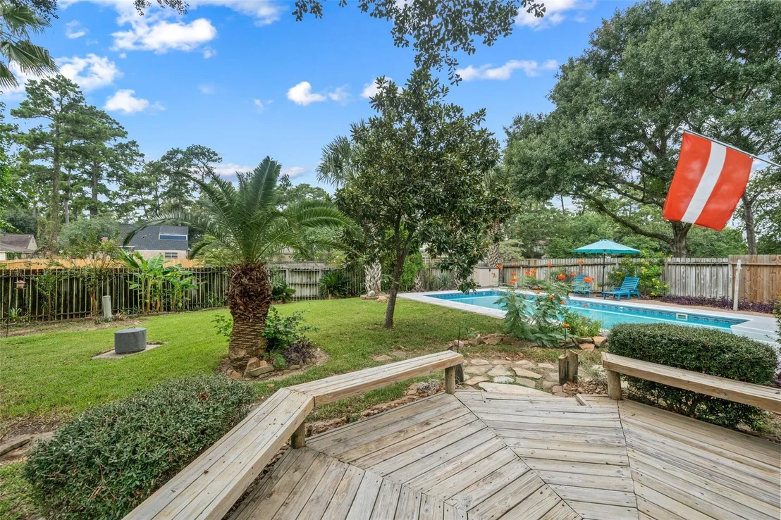Photo of 24927 Butterwick Drive