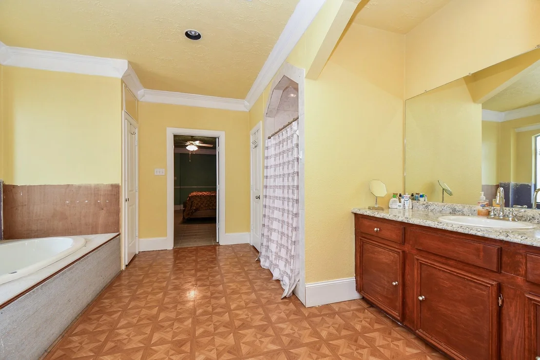 Photo of 5030 Peek Road