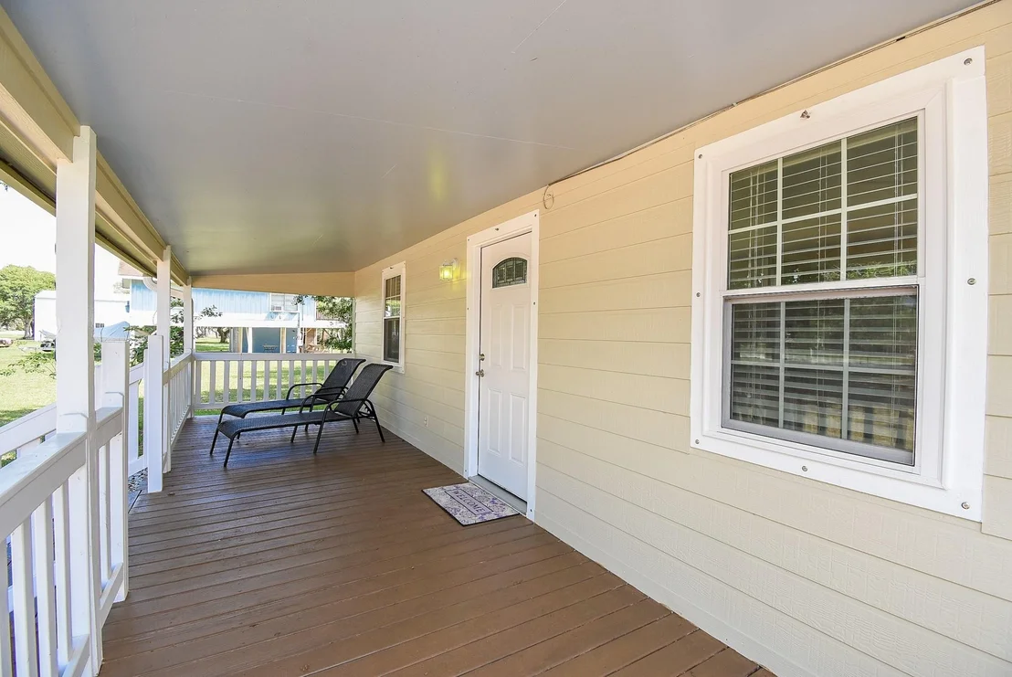 Photo of 1678 Bayview Drive