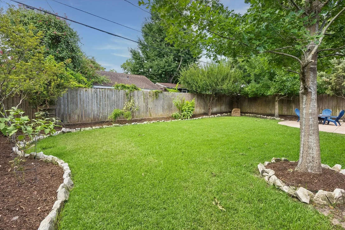 Photo of 2106 Saxon Drive