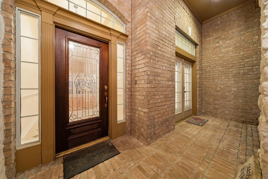 Photo of 14415 Spring Mountain Drive