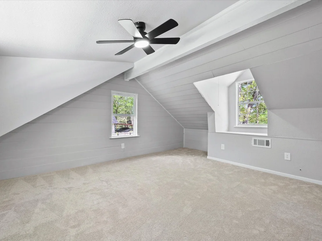 Photo of 16958 Cedar Road