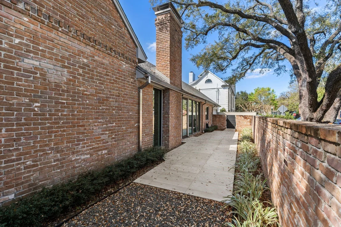 Photo of 2130 Stanmore
