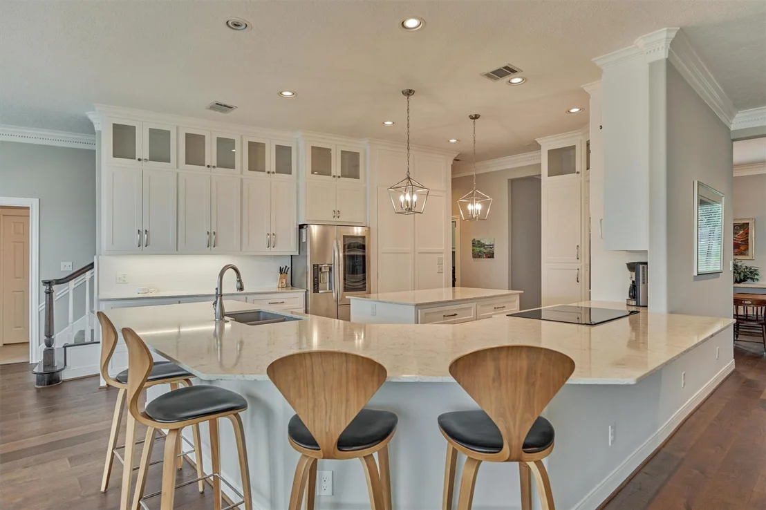 Photo of 469 Edgewood Drive