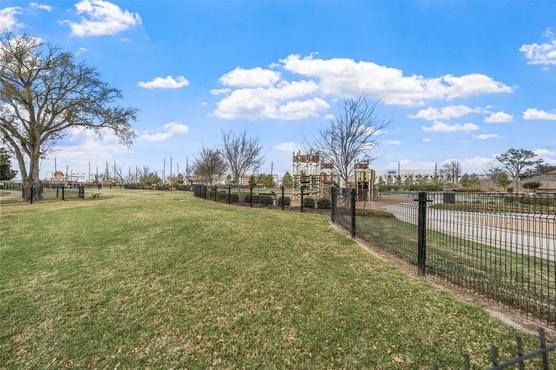 Photo of 6727 Sutter Park Lane