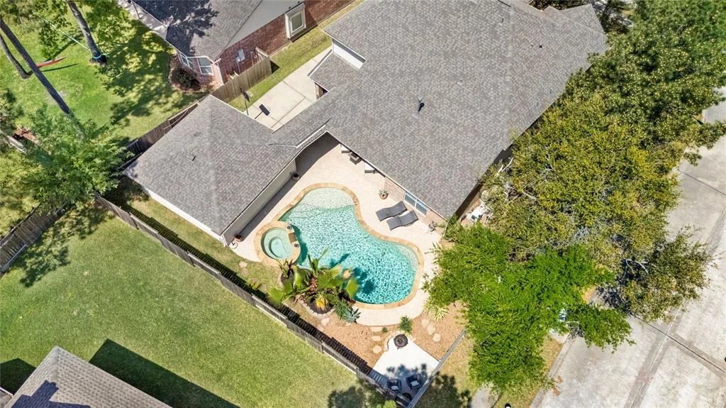 Photo of 17422 Ebeys Landing Ln Lane