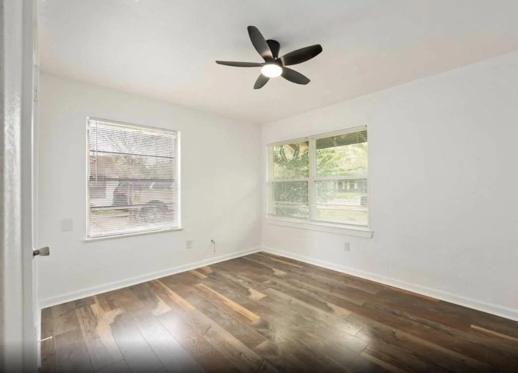 Photo of 6043 Lyndhurst Drive