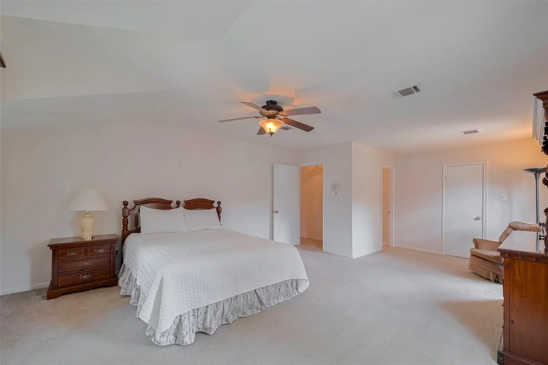 Photo of 1015 Devonport Lane