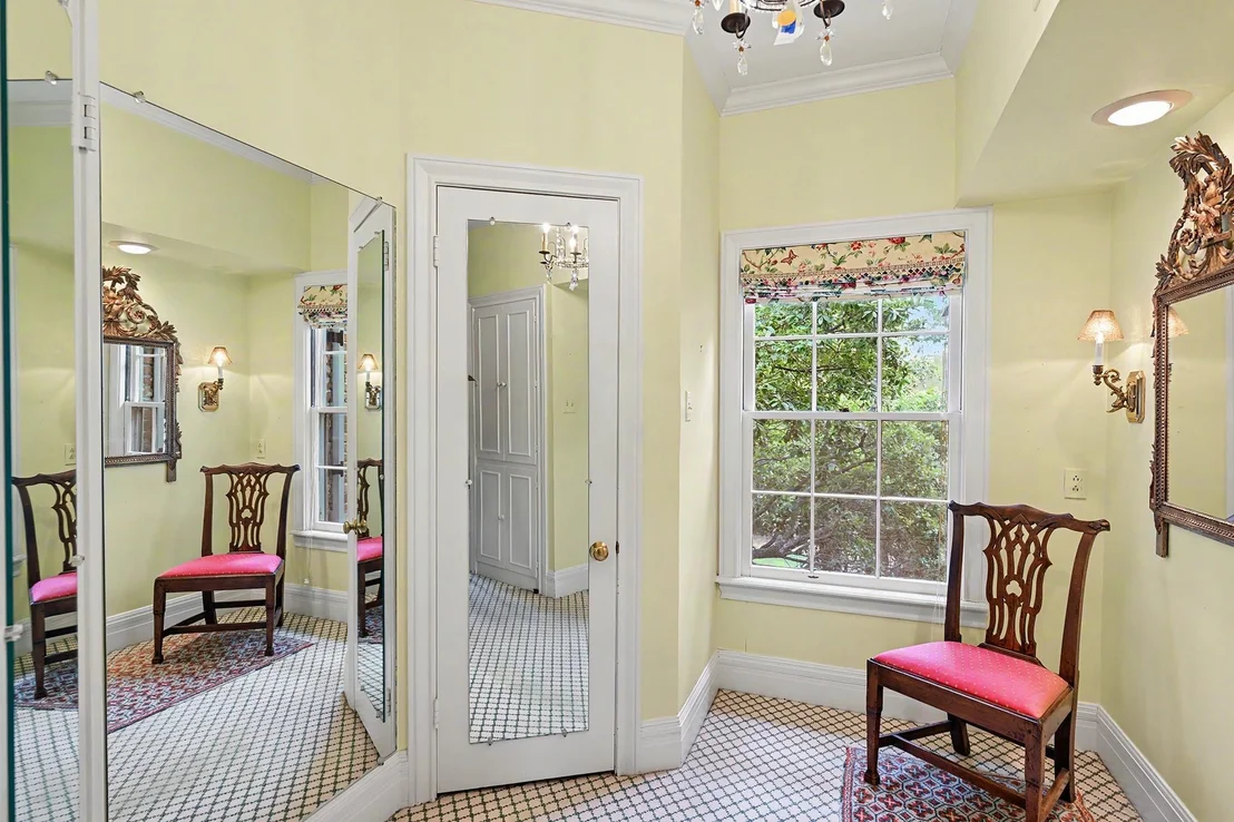 Photo of 6019 Stones Throw Road