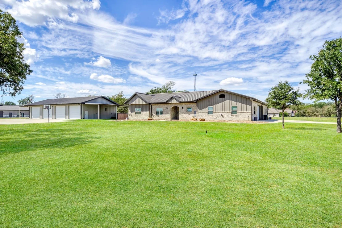 Photo of 5792 Andert Road