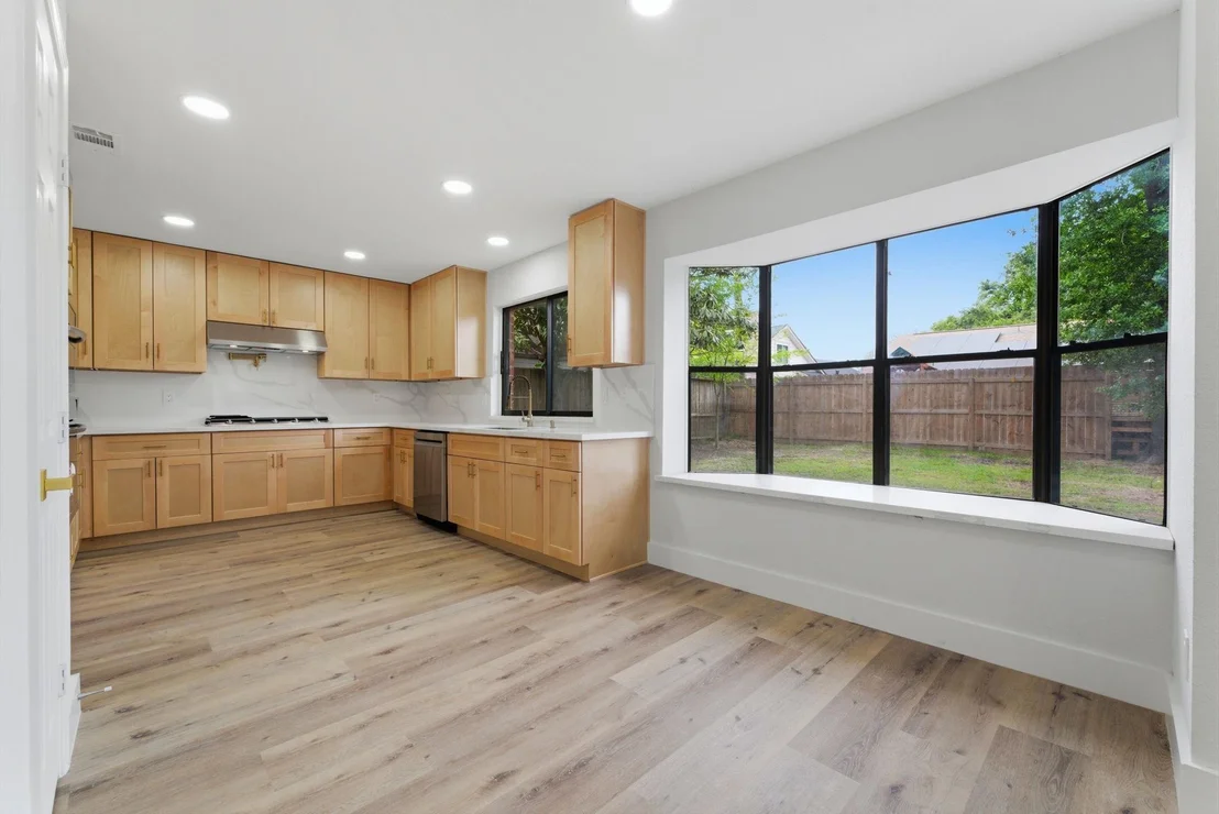 Photo of 4710 Whispering Falls Drive