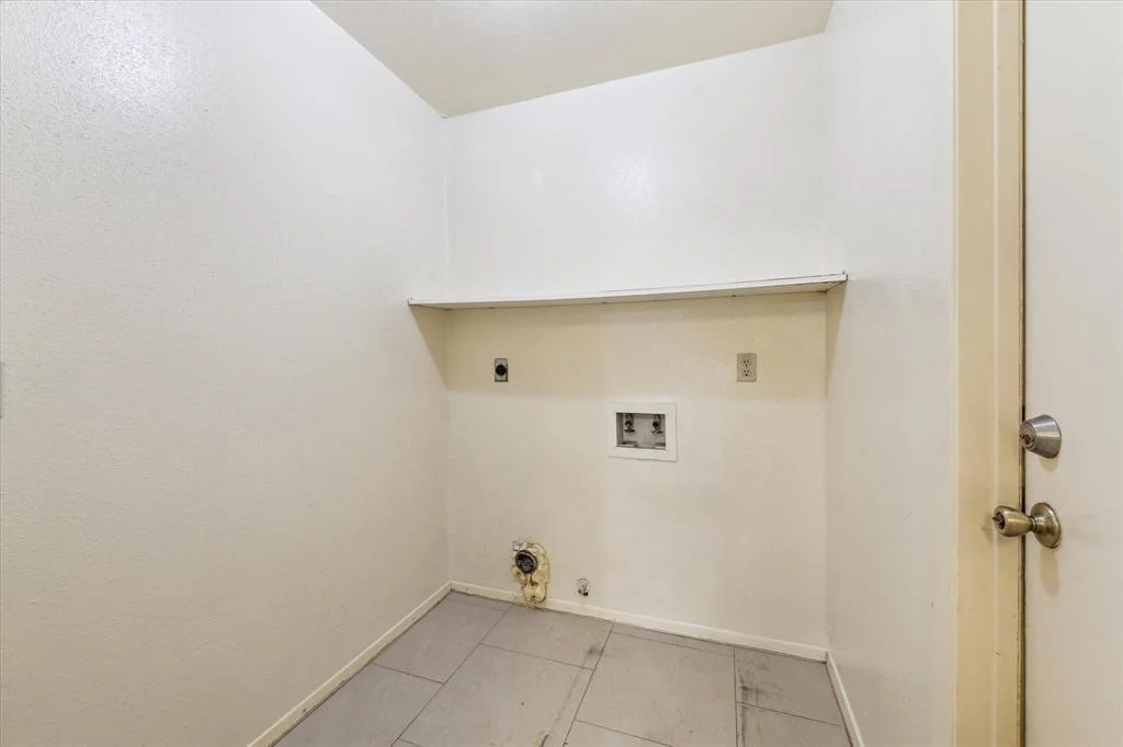 Photo of 1006 W Brompton Drive