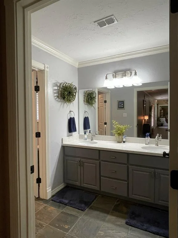 Photo of 4034 Emmett Drive