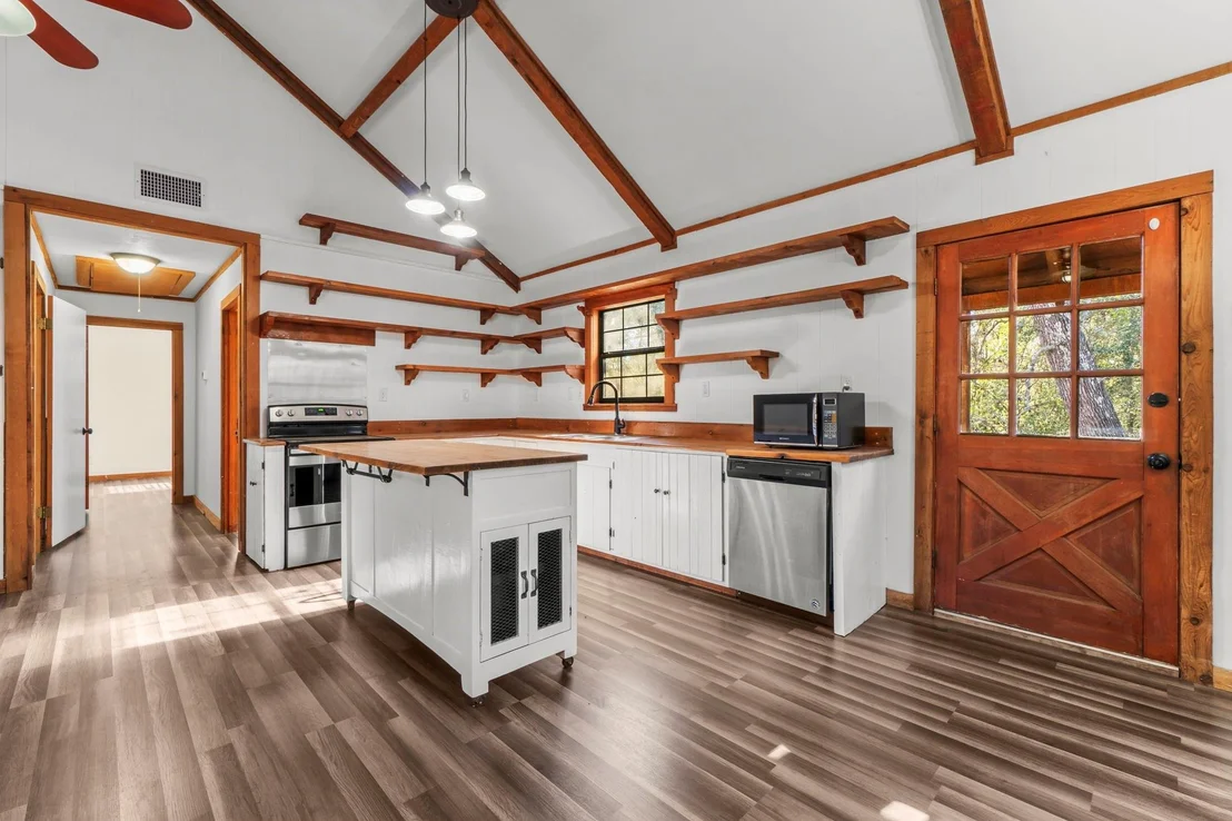 Photo of 326 Timberline Drive