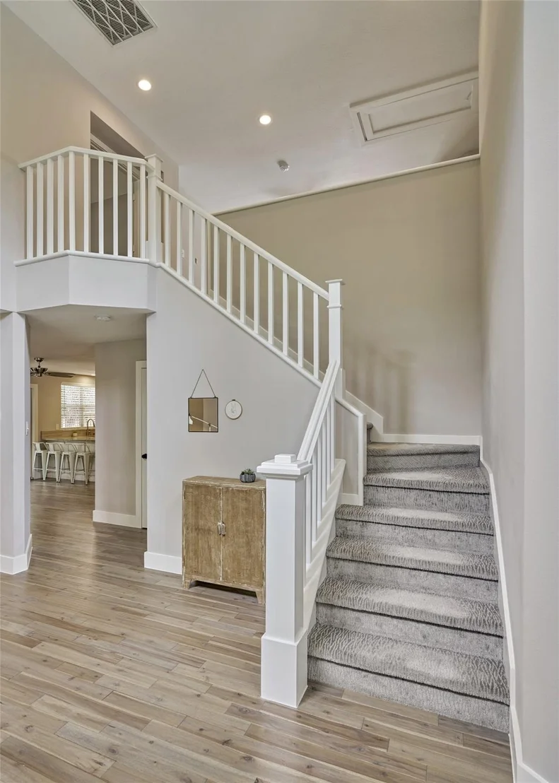 Photo of 38 E Gaslight Place