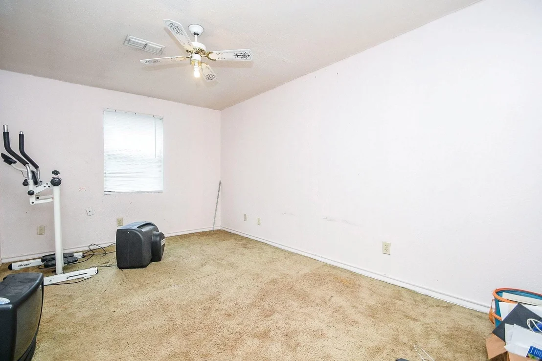 Photo of 5942 Pershing Street