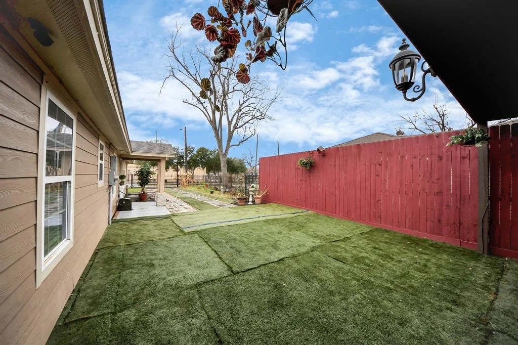 Photo of 7618 Willow Street