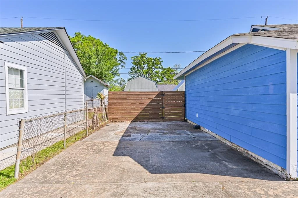 Photo of 1005 Pauline Avenue