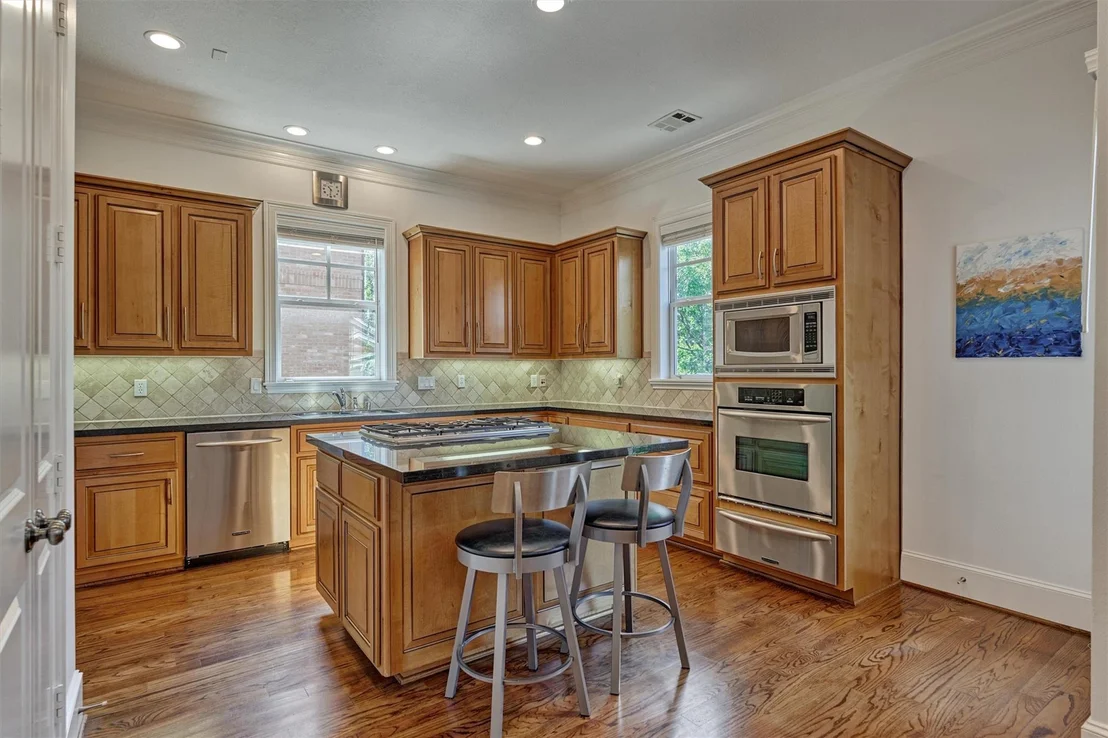 Photo of 83 Colonial Row Drive