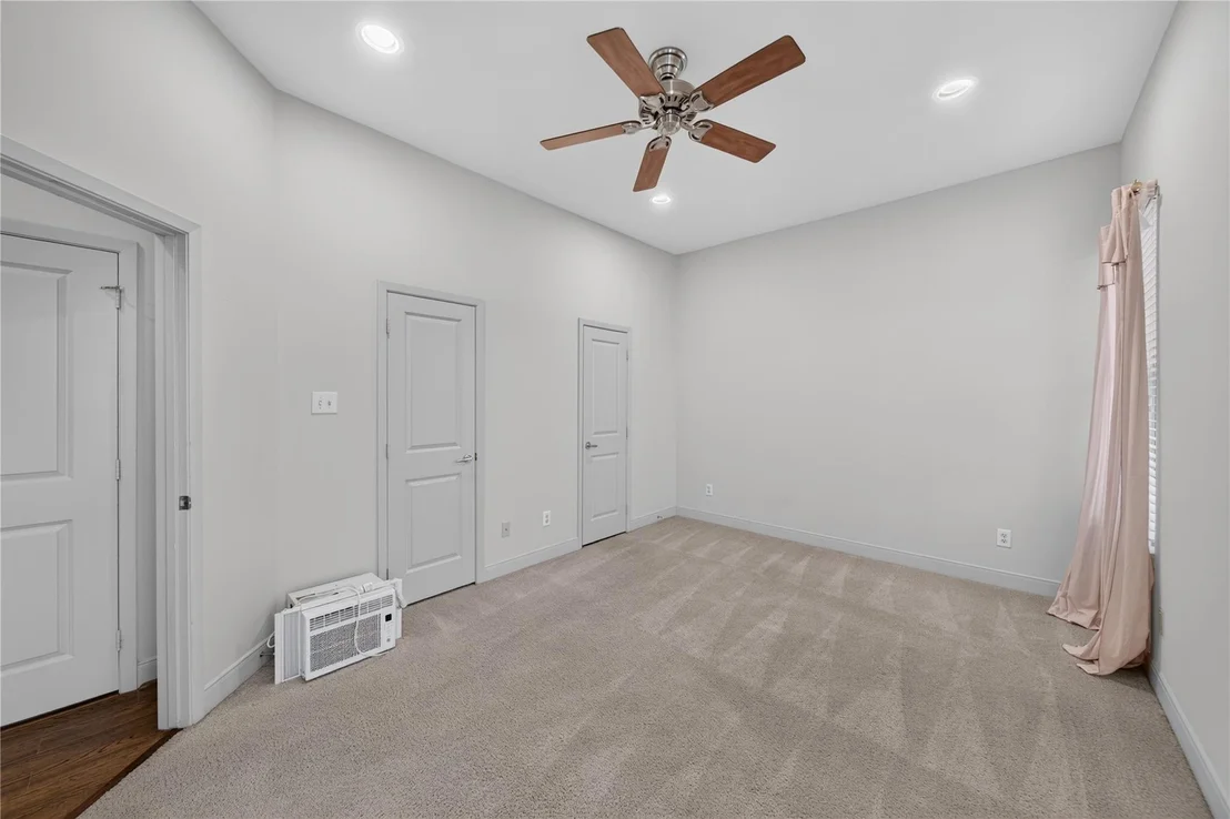 Photo of 818 Lester Street