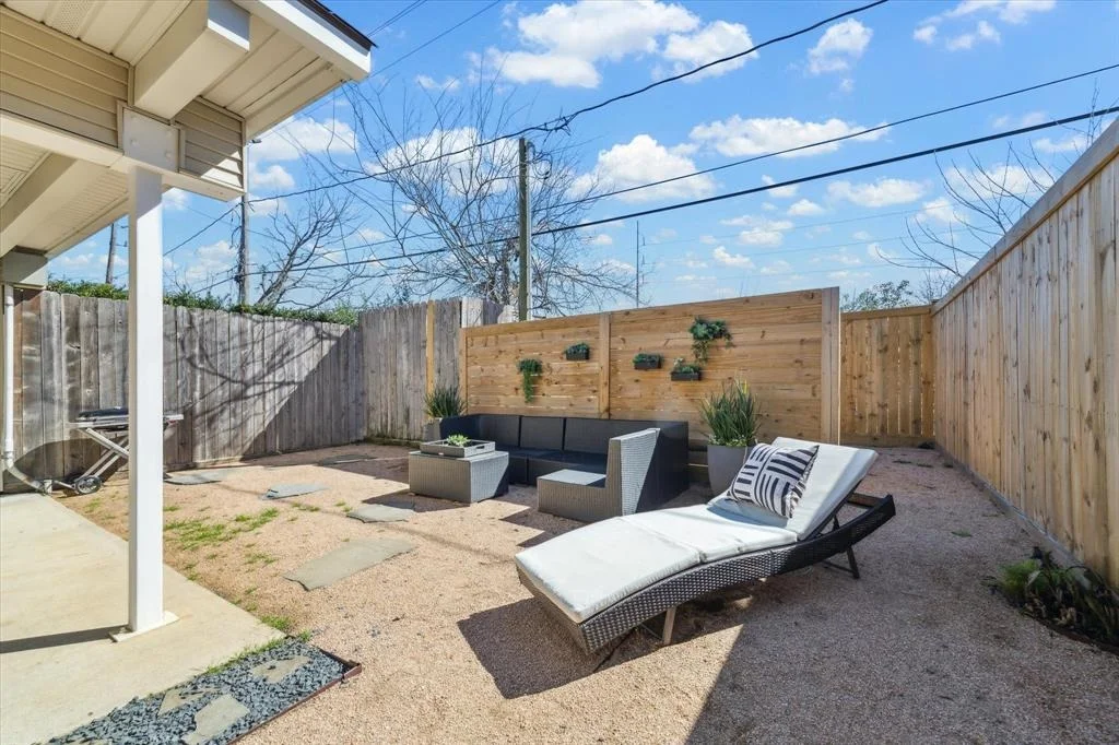 Photo of 2103 Du Barry Lane