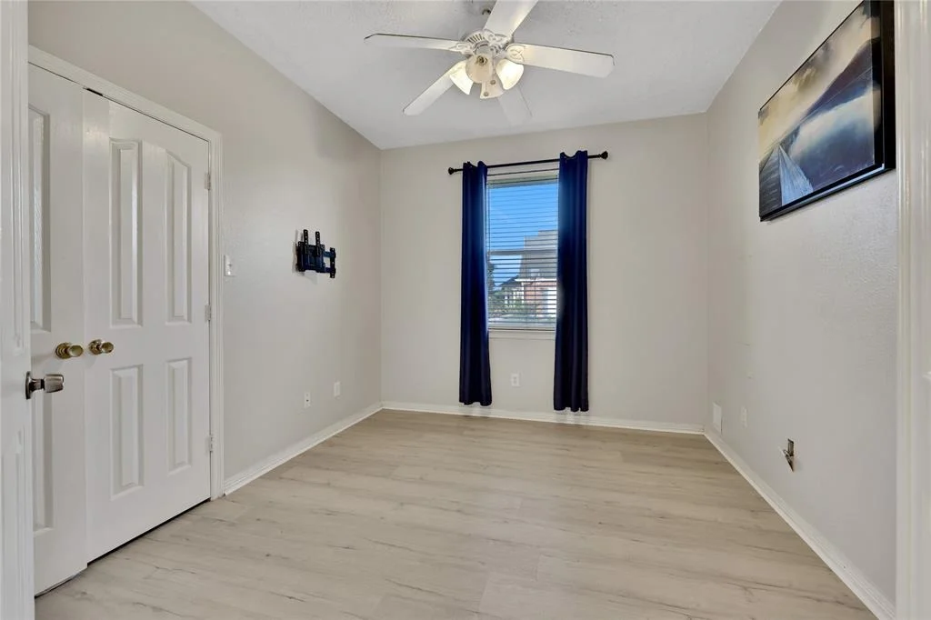 Photo of 9826 Palm Drive