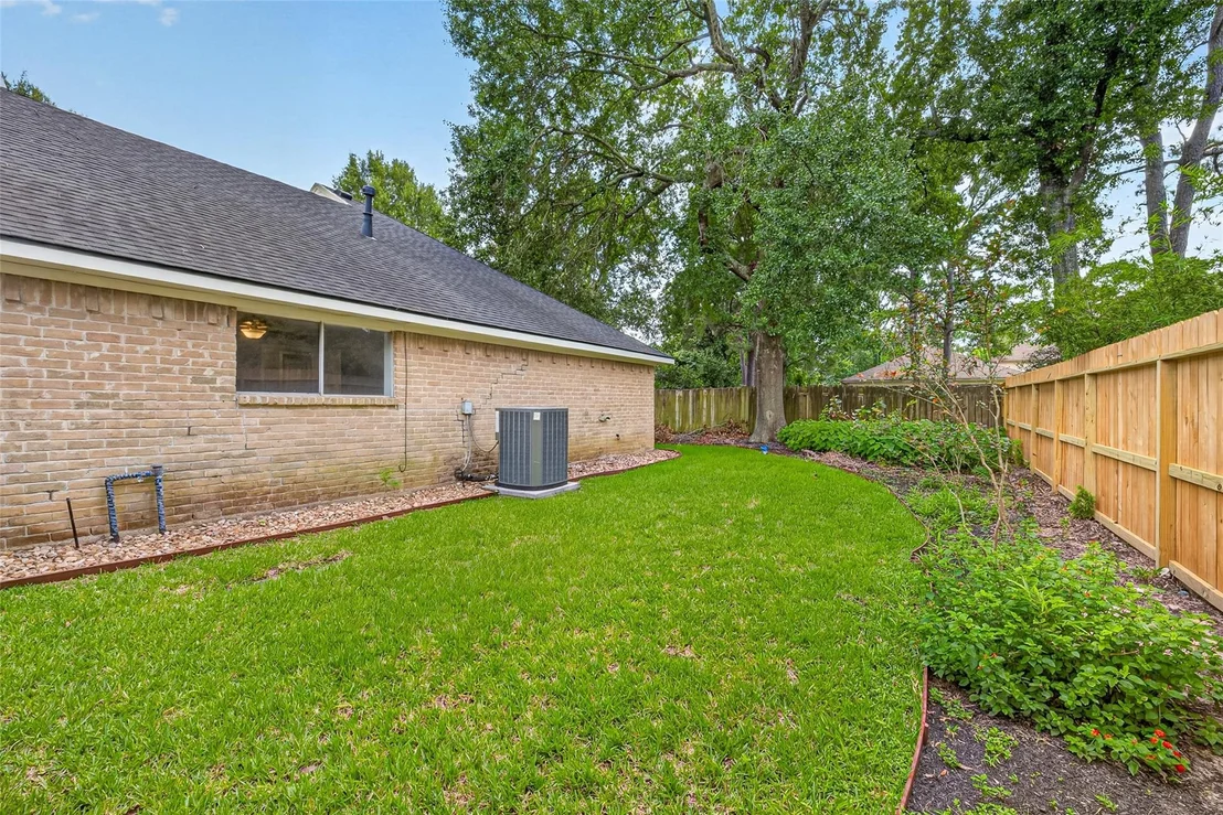 Photo of 7111 Halfpenny Road