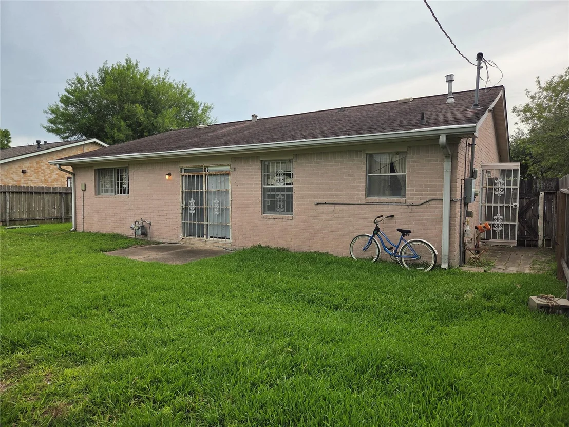 Photo of 14423 Waterloo Drive