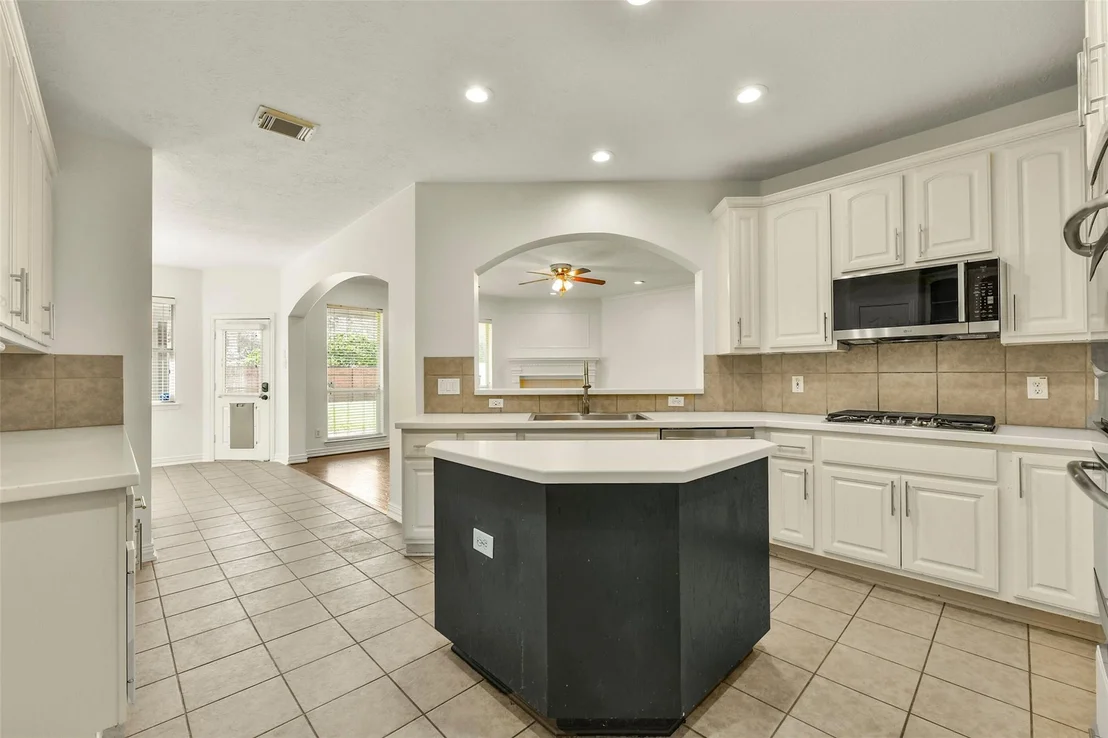Photo of 2806 Capecrest Drive