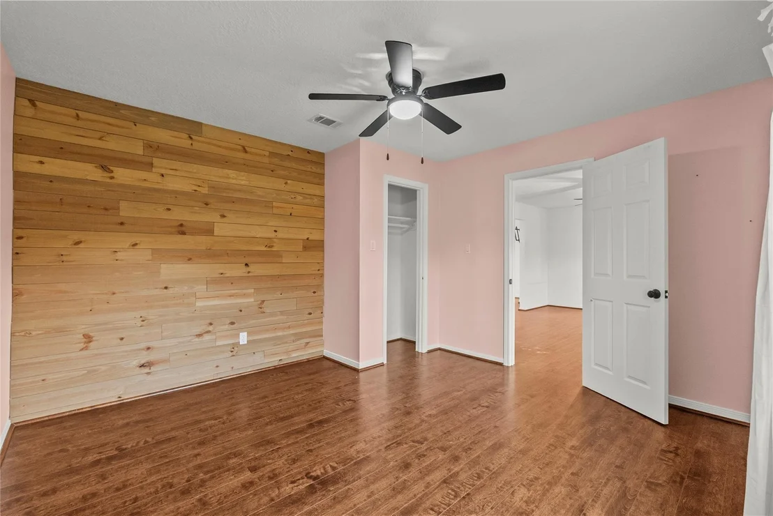 Photo of 14621 Cedar Street