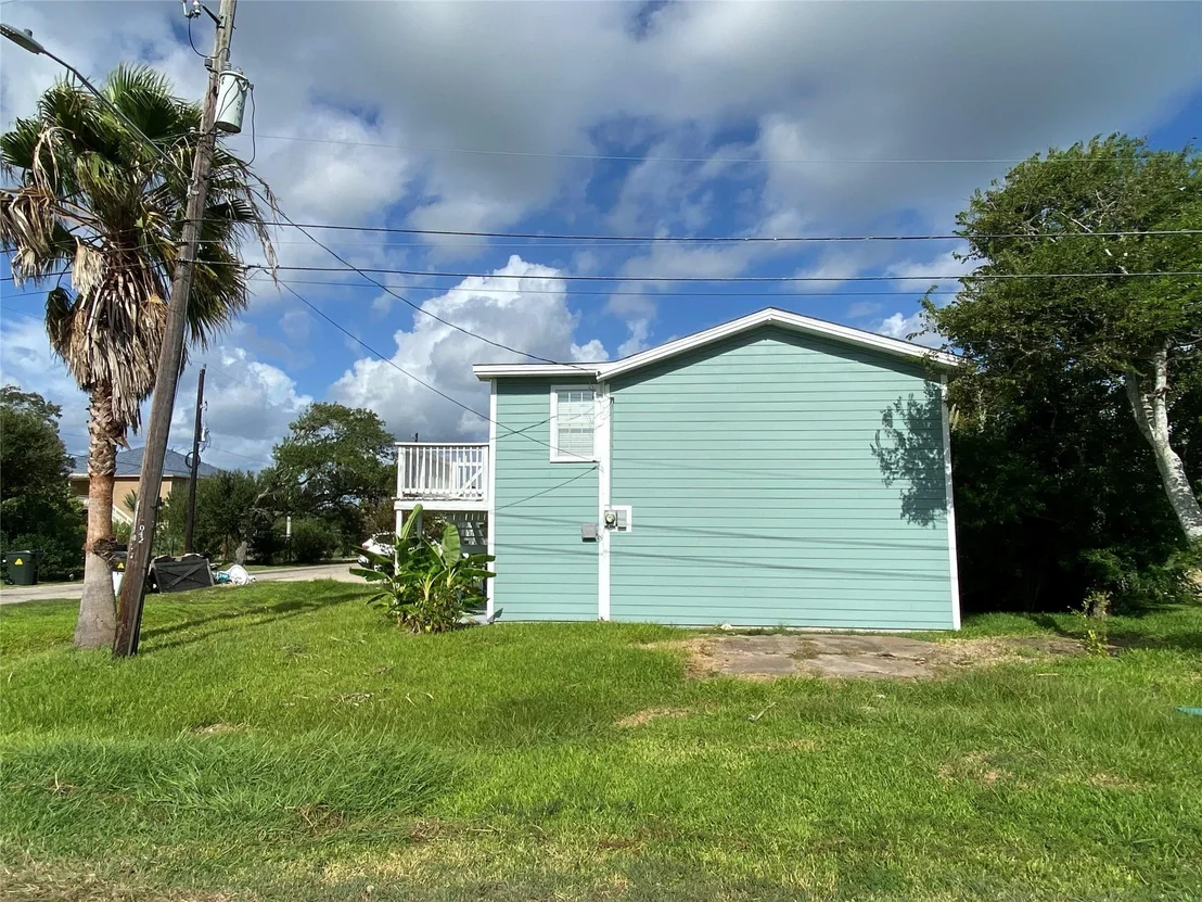 Photo of 1402 Avenue K