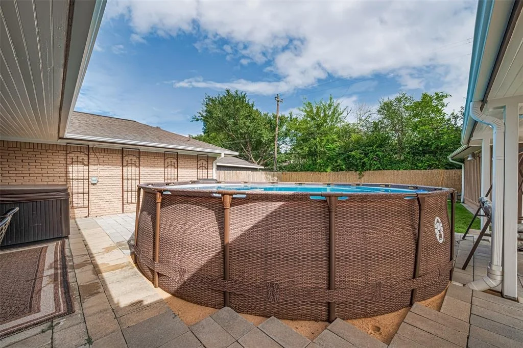 Photo of 5519 Valkeith Drive