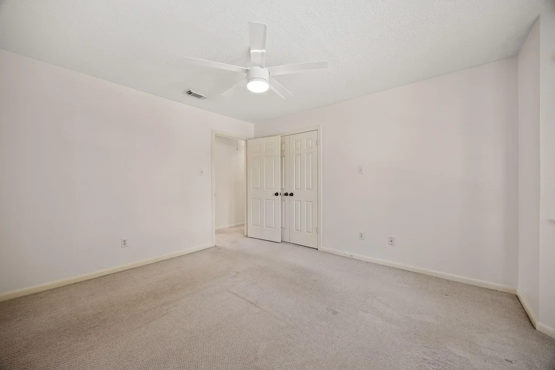Photo of 12106 Oakcroft Drive