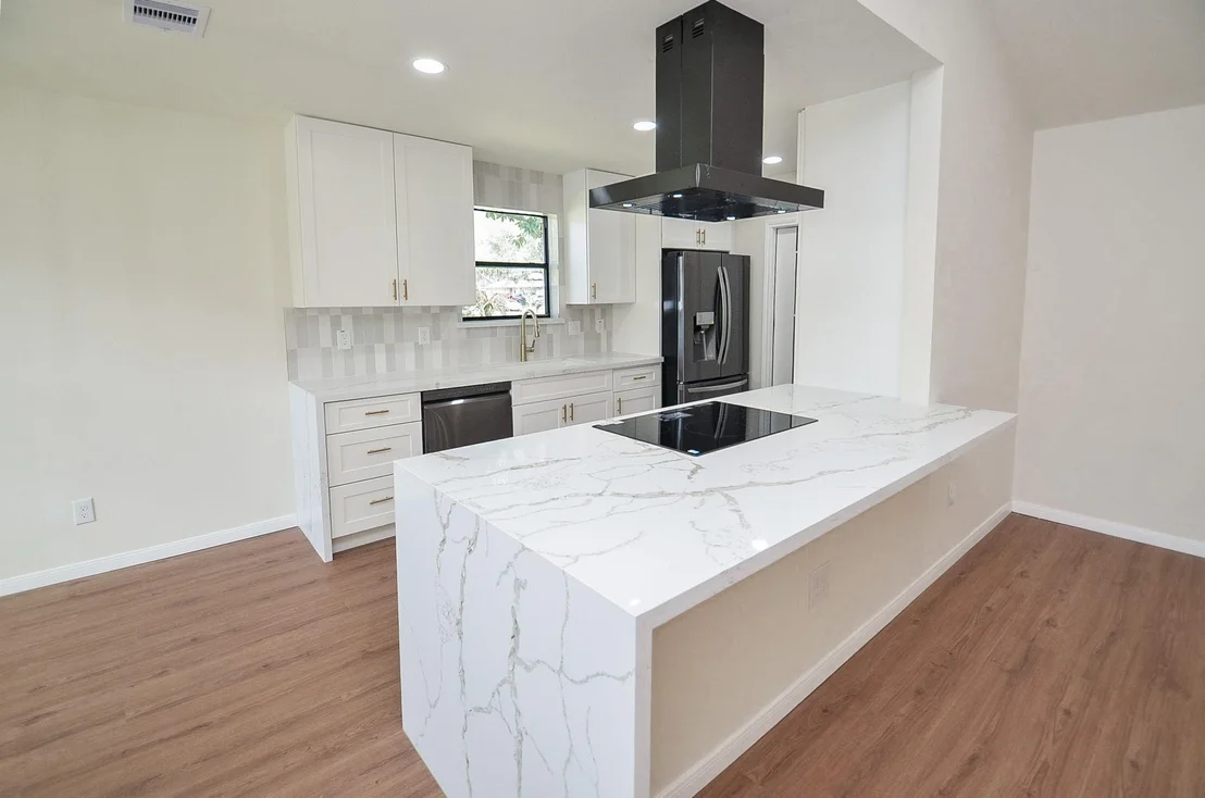 Photo of 1429 Heights Drive