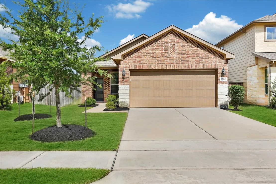 Photo of 7080 Silverleaf Oak Street