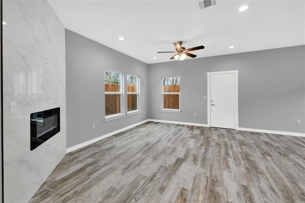Photo of 16682 Meadowcroft