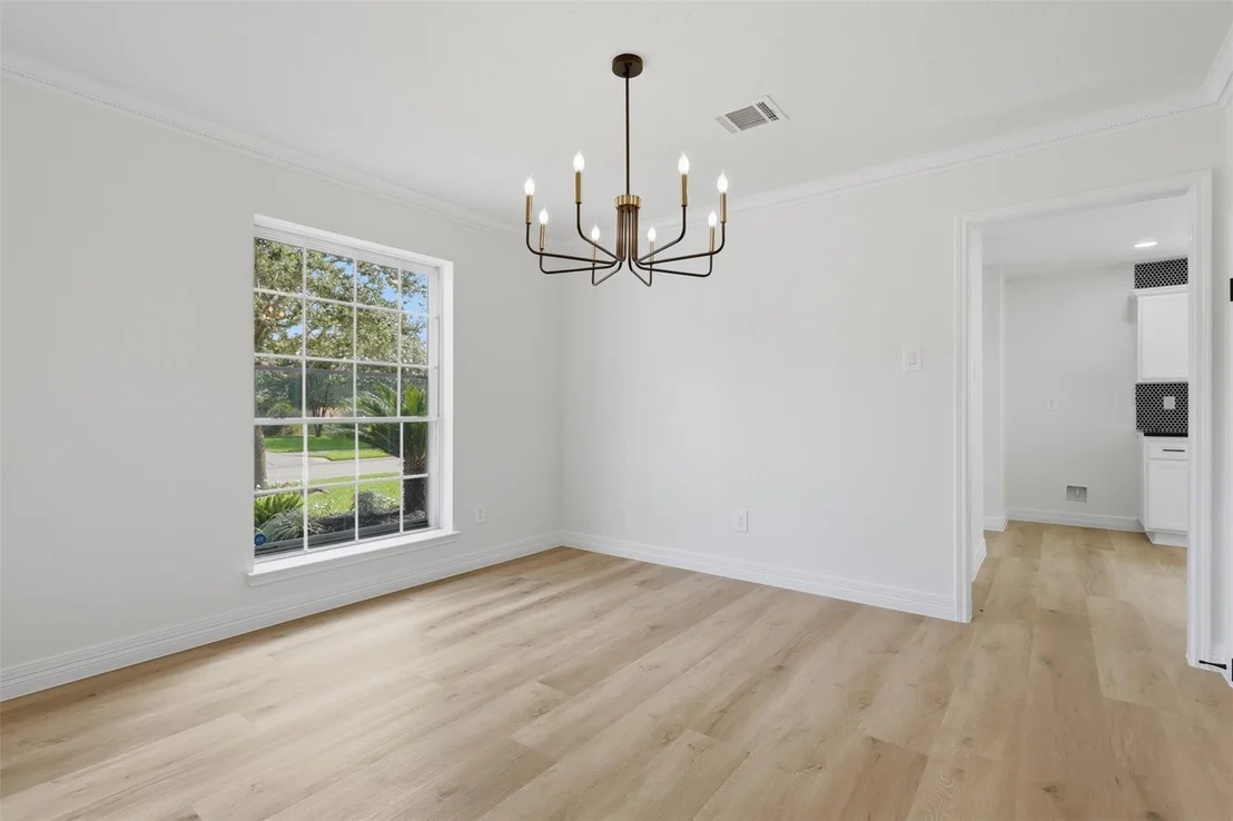 Photo of 4823 Meadowglen Drive