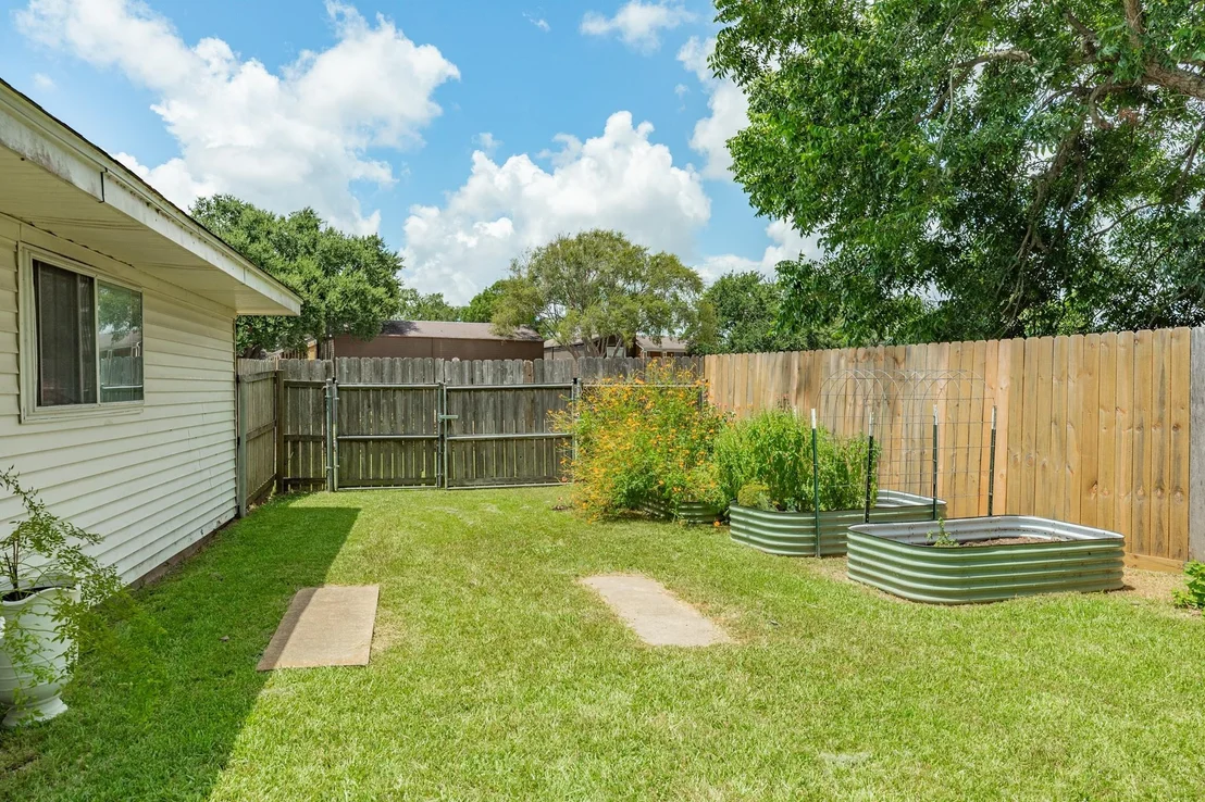 Photo of 136 Tamarisk Trail