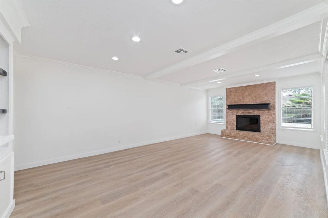 Photo of 7910 Oak Moss Drive