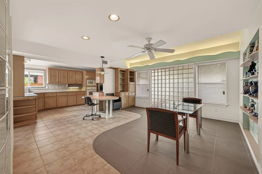 Photo of 5437 Loch Lomond Drive