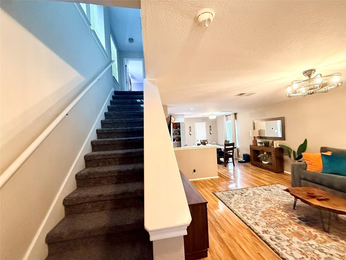Photo of 504 Rolling Oak Drive