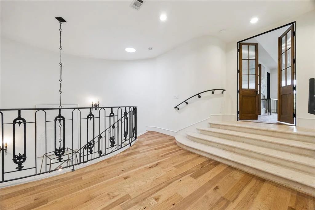 Photo of 5309 Cherokee Street