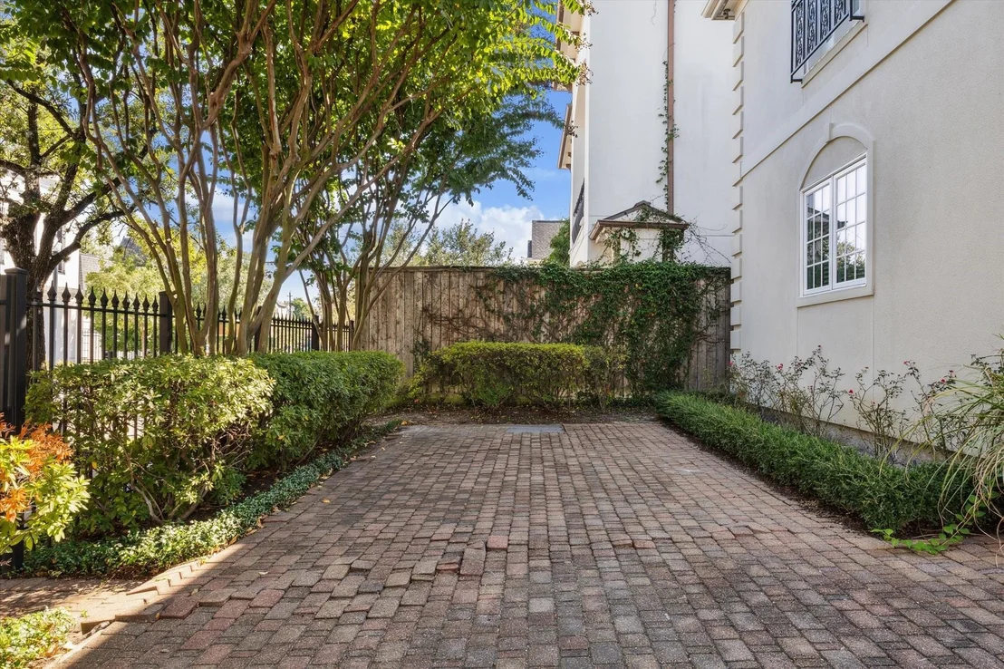 Photo of 2514 Westgate Drive