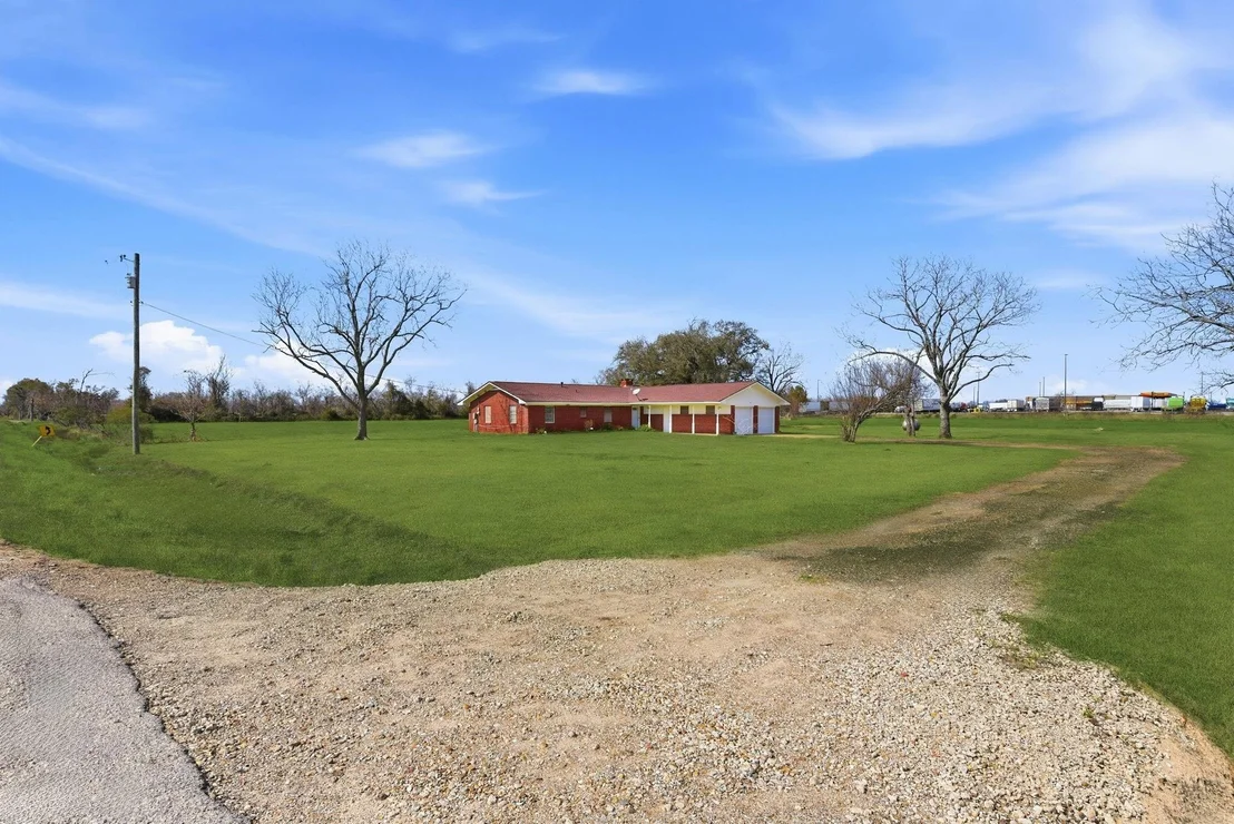 Photo of 1839 W Henderson Rd