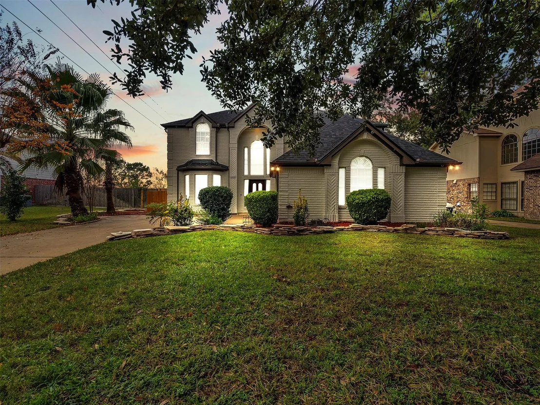Photo of 12403 Millvan Drive