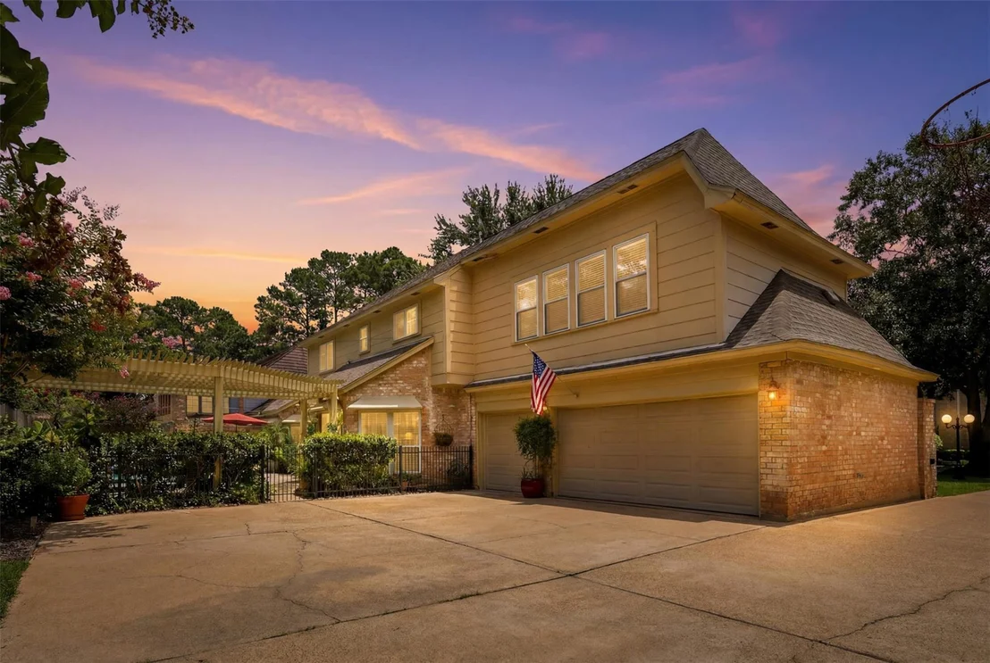 Photo of 9414 Windrush Drive