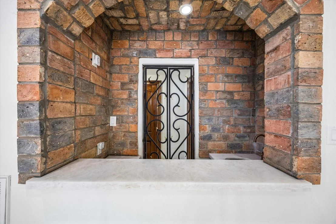 Photo of 8448 Westview Drive