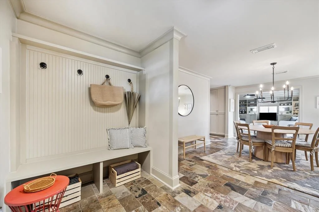 Photo of 2103 Du Barry Lane