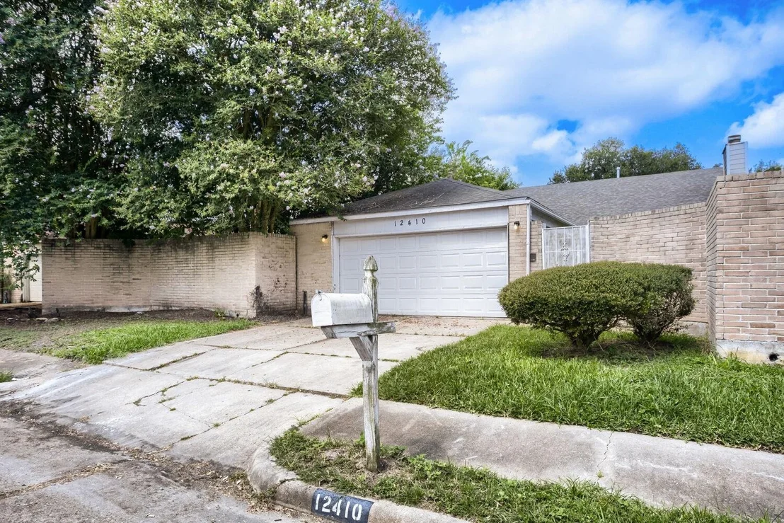Photo of 12410 Sungate Lane