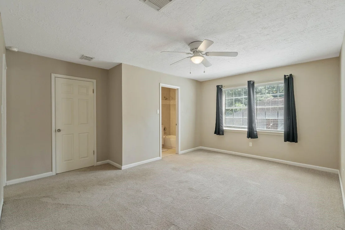 Photo of 26 Diamond Oak Court
